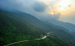 Da nang Hai Van pass