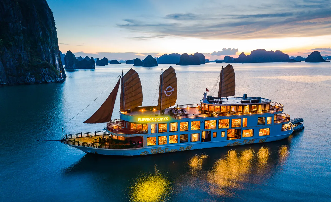 Emperor Cruise - Halong Bay 2 Days 1 Night